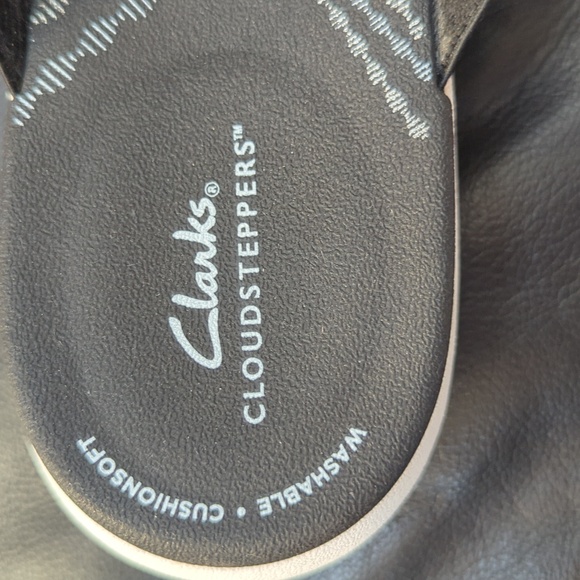 Clarks Sandals - Picture 2 of 7
